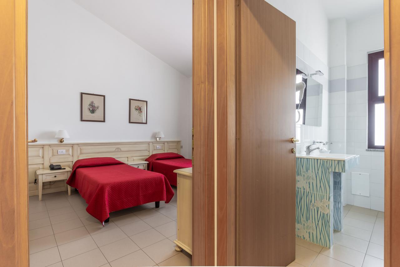 Rodia Inn 奥里斯塔诺 外观 照片
