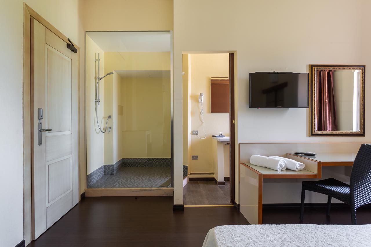 Rodia Inn 奥里斯塔诺 外观 照片