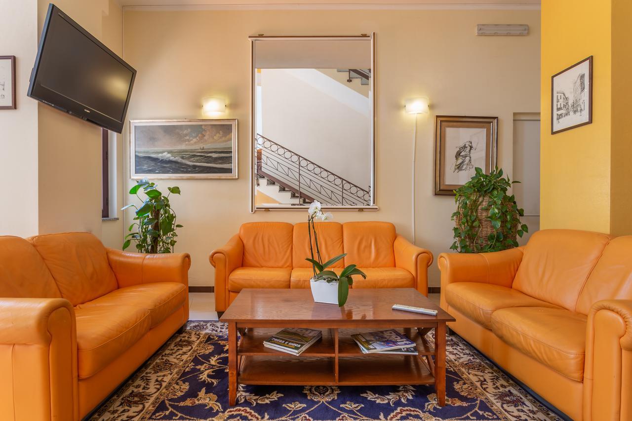 Rodia Inn 奥里斯塔诺 外观 照片