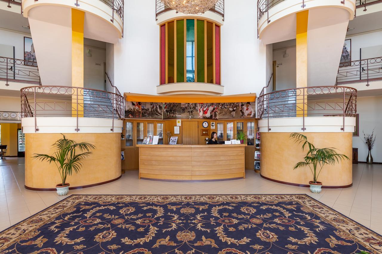 Rodia Inn 奥里斯塔诺 外观 照片