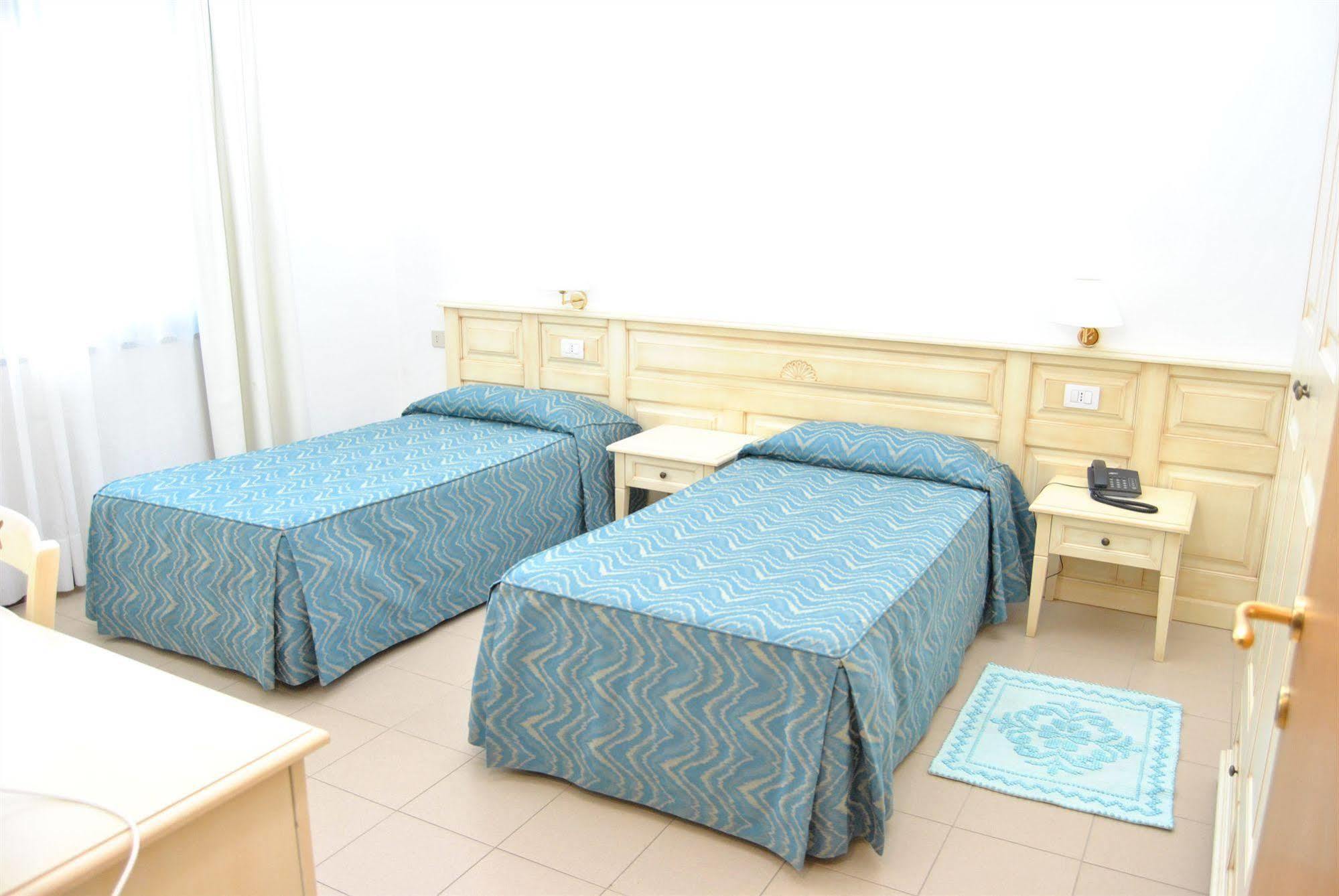 Rodia Inn 奥里斯塔诺 外观 照片